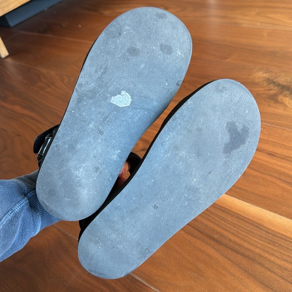 The Row / Hook and Loop black leather flat velcro sandal / 38 - Picture 9 of 9